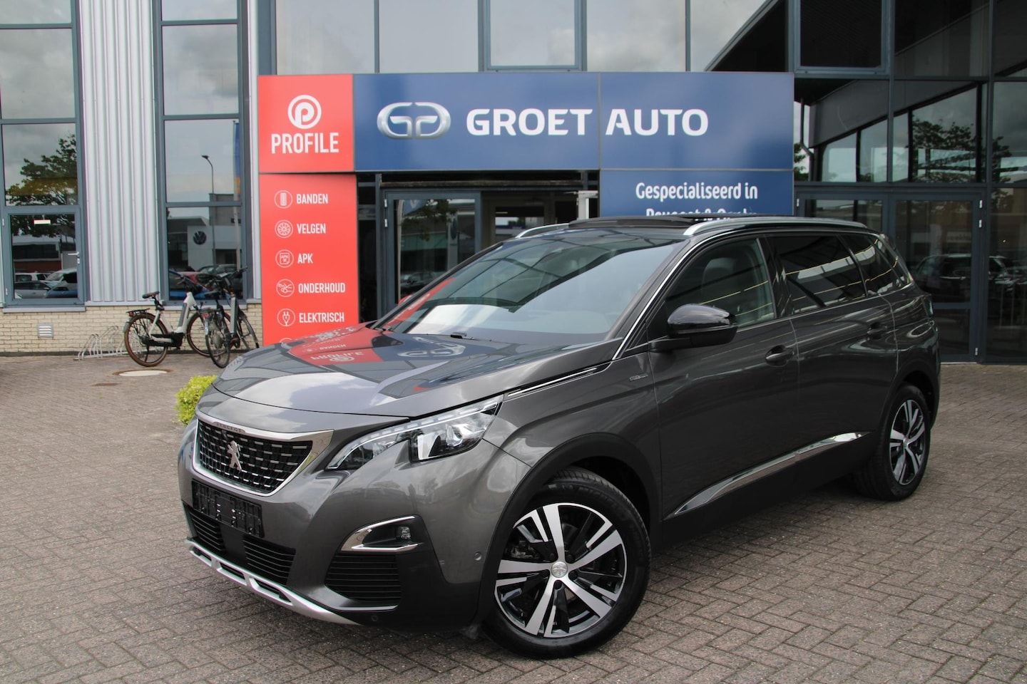 Peugeot 5008 - 1.2 PureTech 130pk GT-Line 7-zits Airco Navi Panoramadak 360 Camera Trekhaak - AutoWereld.nl