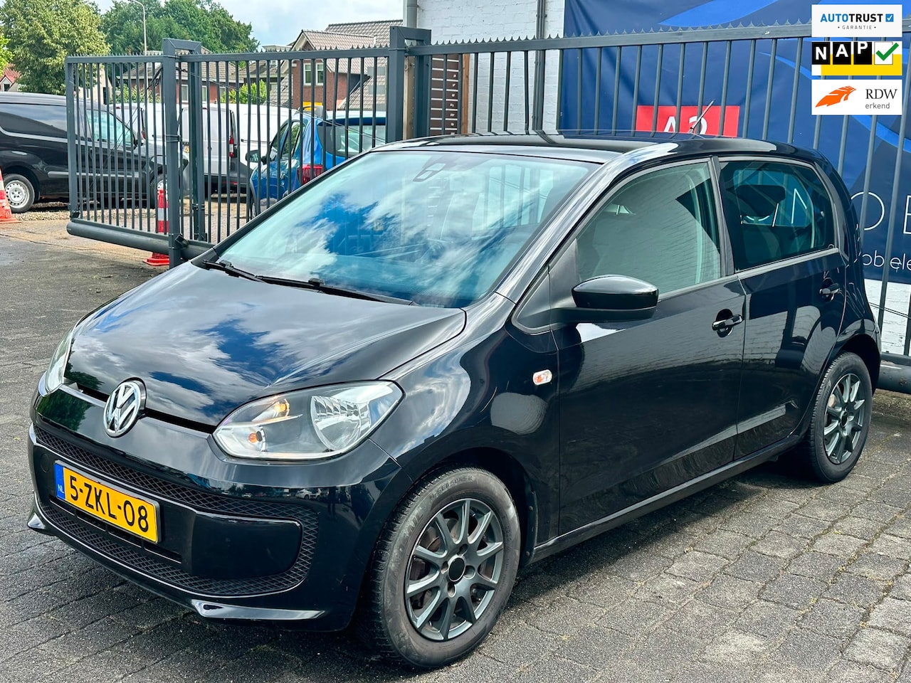 Volkswagen Up! - 1.0 move up! BlueMotion / GARMIN / AIRCO / LM VELGEN / NAP !! - AutoWereld.nl