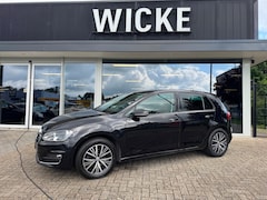 Volkswagen Golf - 1.2 TSI Allstar Navigatie Clima Cruise control PDC