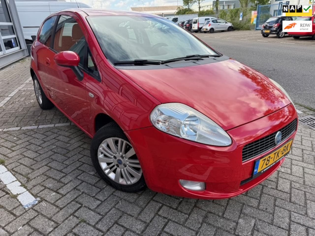 Fiat Grande Punto - 1.4 Edizione Blue & Me | Automaat | LEES TEKST | - AutoWereld.nl