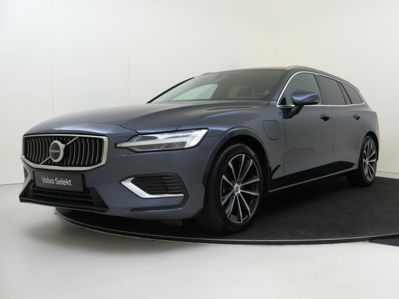 Volvo V60 - T6 Essential Bright | Leder | Stoelverwarming | - AutoWereld.nl