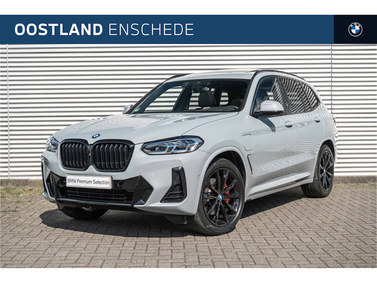 BMW X3 - xDrive30e M Sport Automaat / Panoramadak / Trekhaak / Sportstoelen / Laserlight / Head-Up - AutoWereld.nl