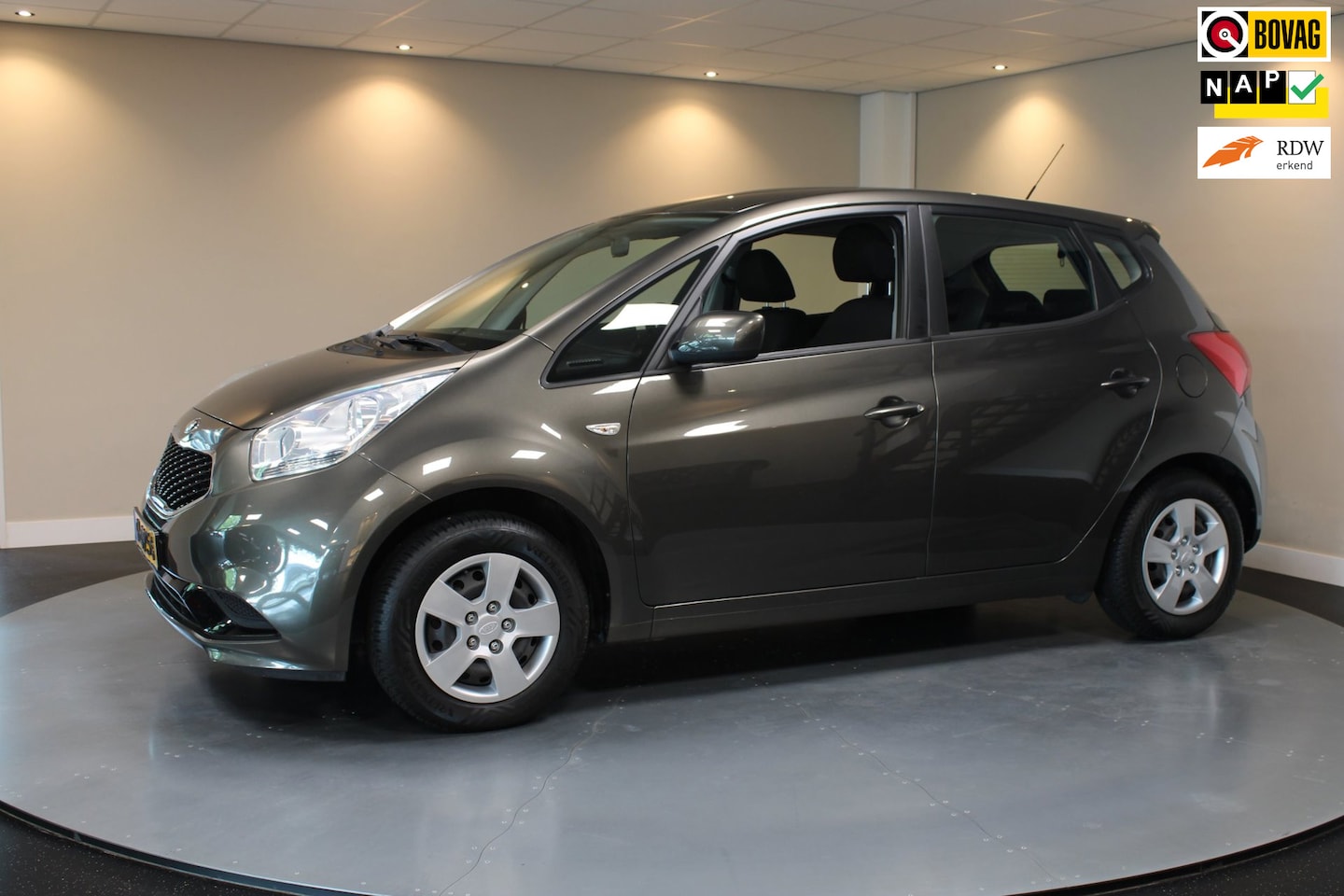 Kia Venga - 1.4 CVVT ComfortLine *Trekhaak* Airco|All-seasons|APK 2027|NAP - AutoWereld.nl