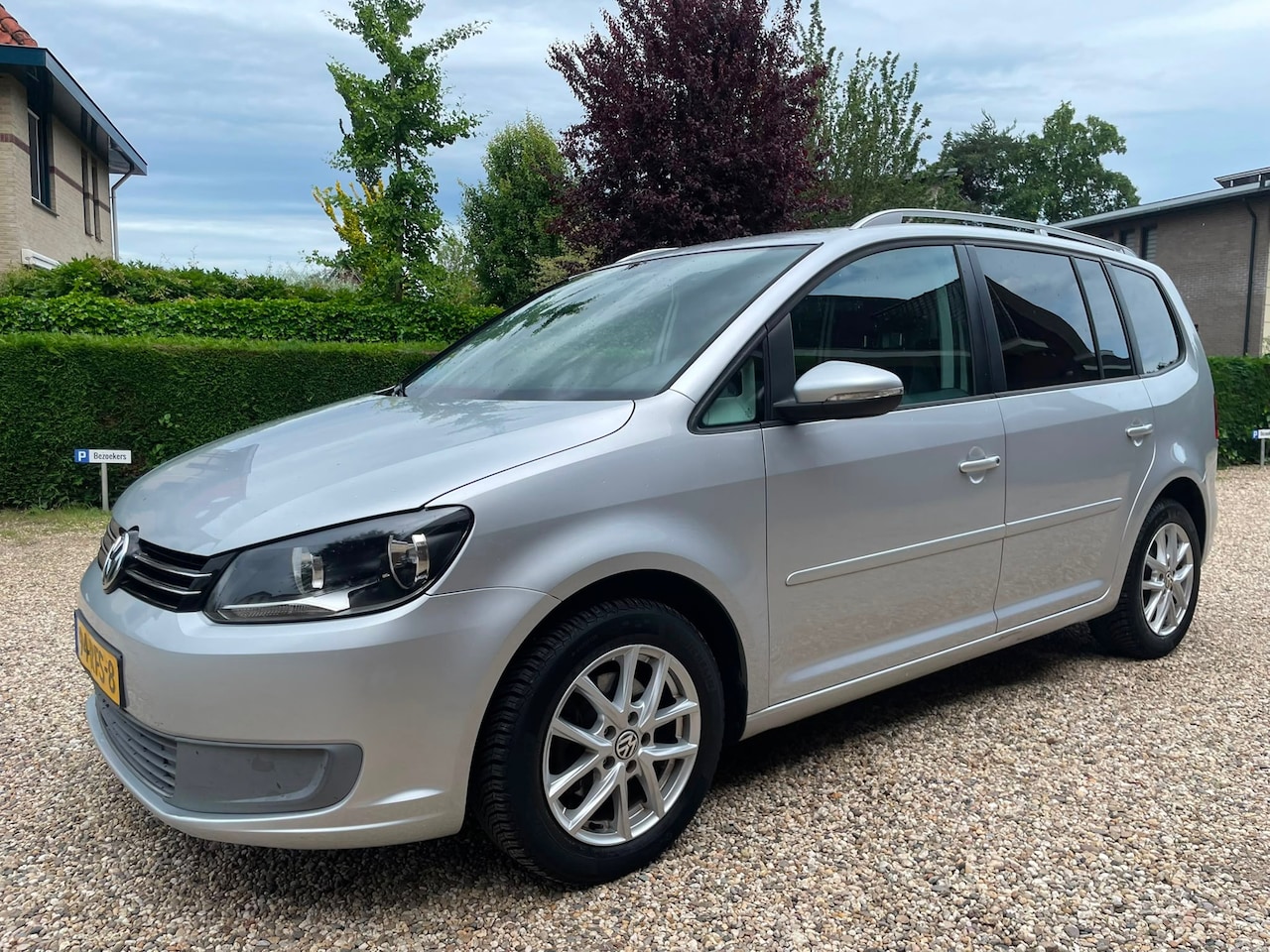 Volkswagen Touran - 1.2 TSI Comfortline BlueMotion 7p. 1.2 TSI Comfortline BlueMotion 7p. - AutoWereld.nl