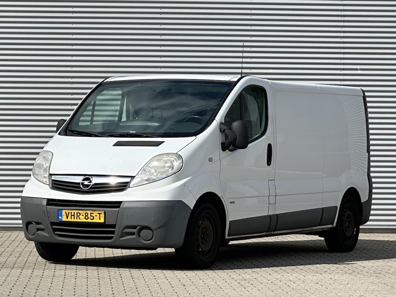Opel Vivaro - 2.0 CDTI L2H1 Airco|Cruise - AutoWereld.nl