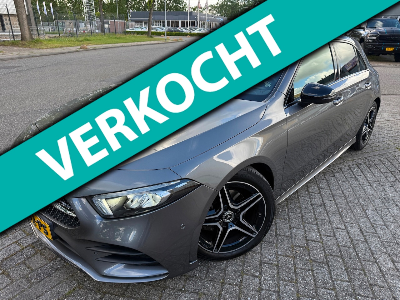 Mercedes-Benz A-klasse - 180 PRESTIGE AMG 2020 PANO LEDER ALCANTARA CARPLAY - AutoWereld.nl