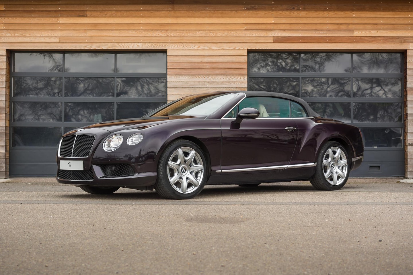 Bentley Continental GTC - 4.0 V8 |Paint on Request-kleur|Massage|Stoelvent/Verw|NekVerw|Camera - AutoWereld.nl
