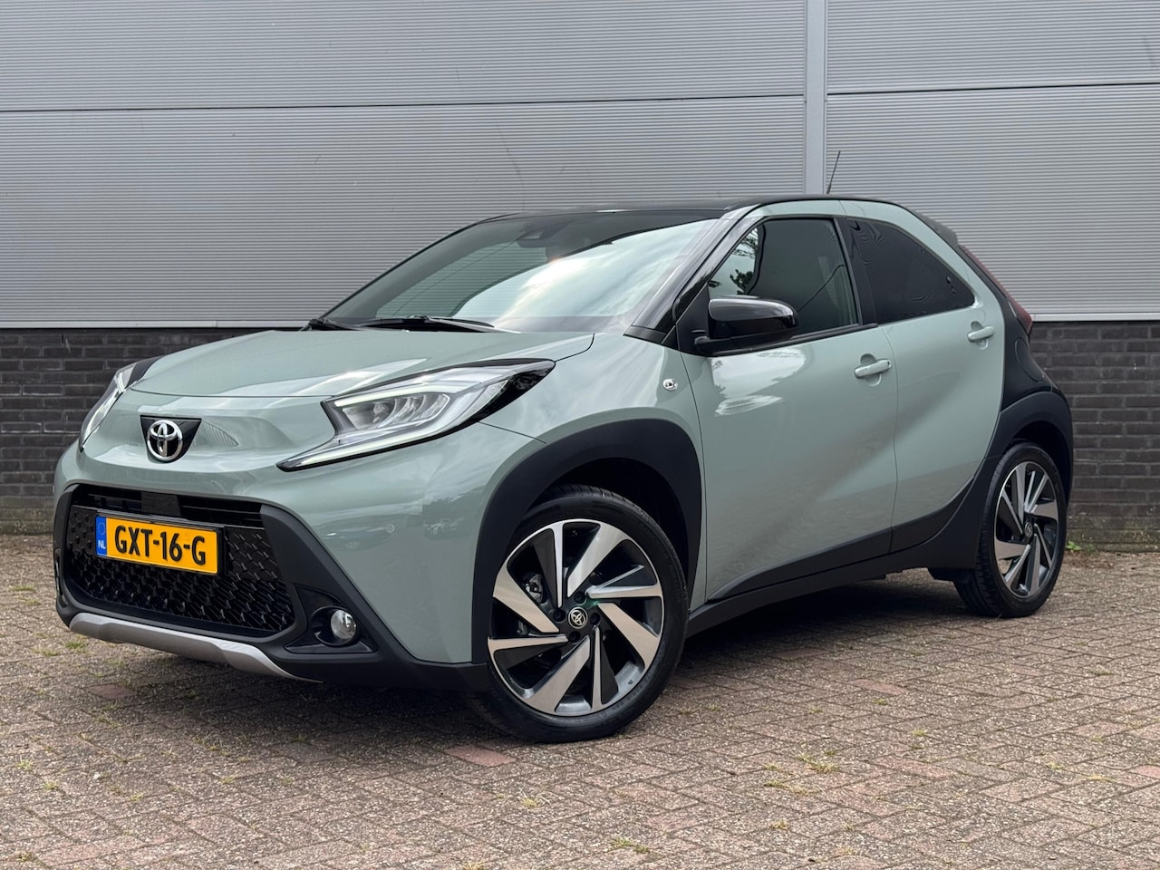 Toyota Aygo X - 1.0 VVT-i S-CVT envy 1.0 VVT-i S-CVT Envy - AutoWereld.nl