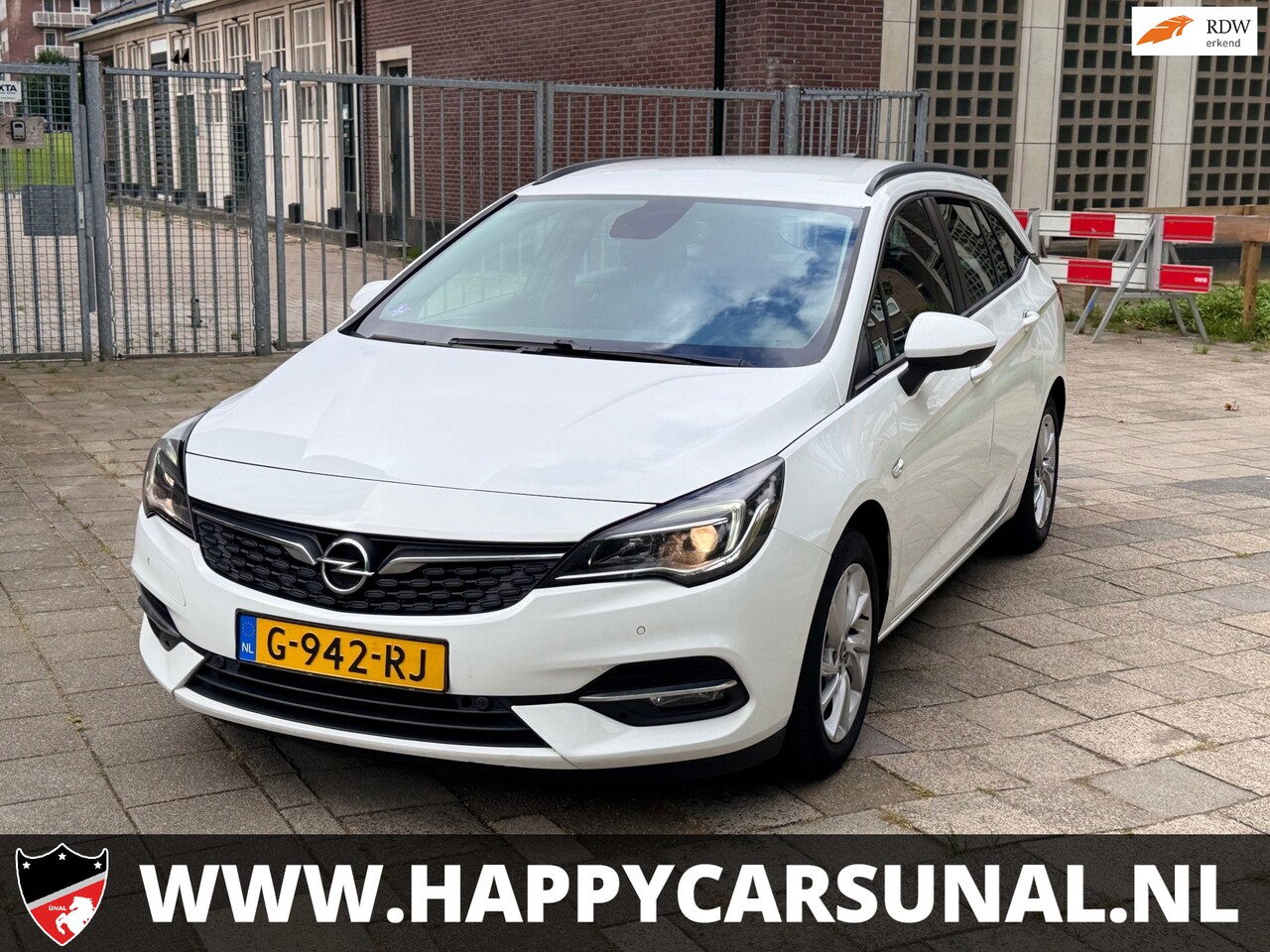 Opel Astra Sports Tourer - 1.2 Edition 1.2 Edition, AIRCO, NAVI, CAMERA, NAP - AutoWereld.nl