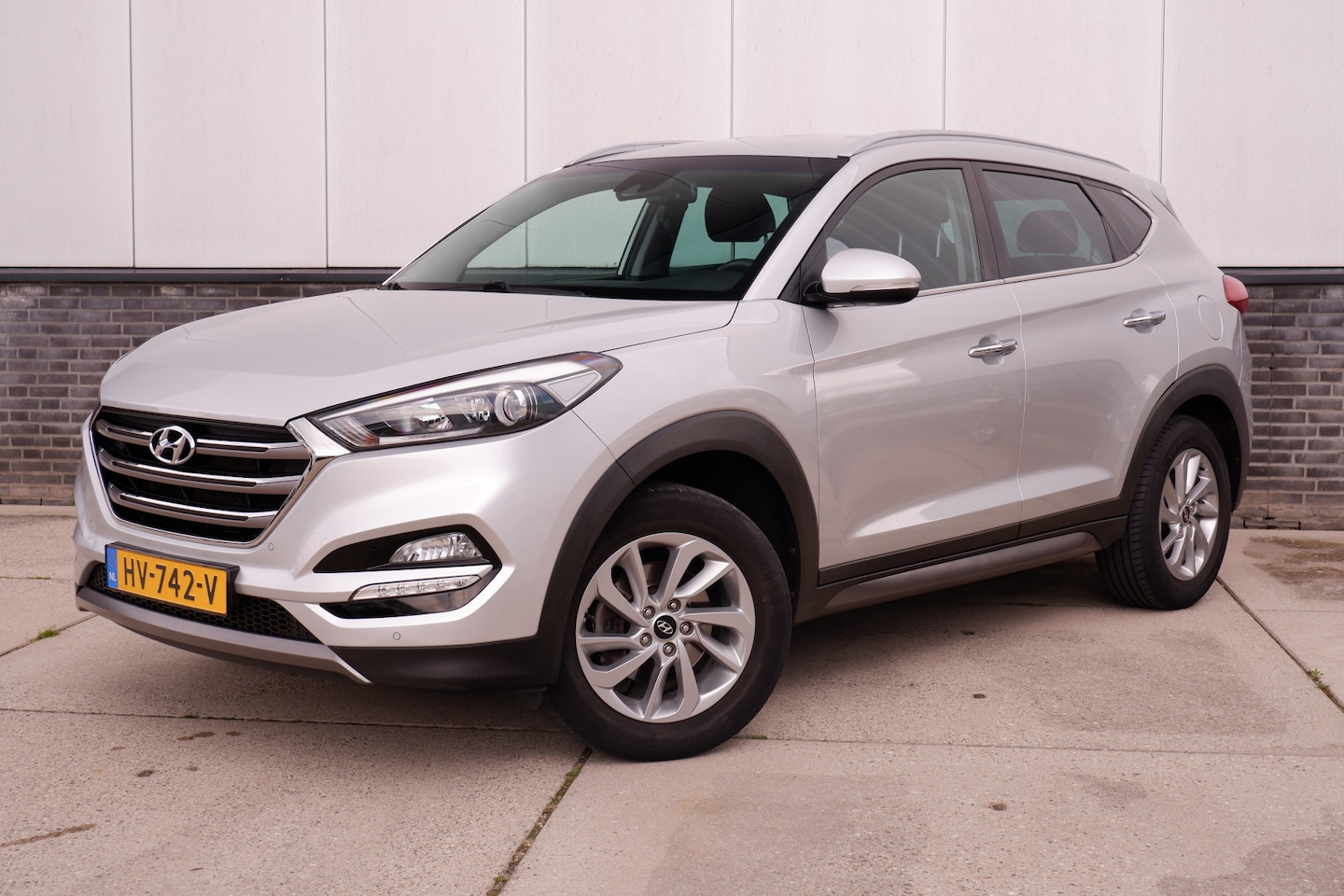 Hyundai Tucson - 1.6 GDi Comfort | Trekhaak | Carplay | Camera | NAP - AutoWereld.nl