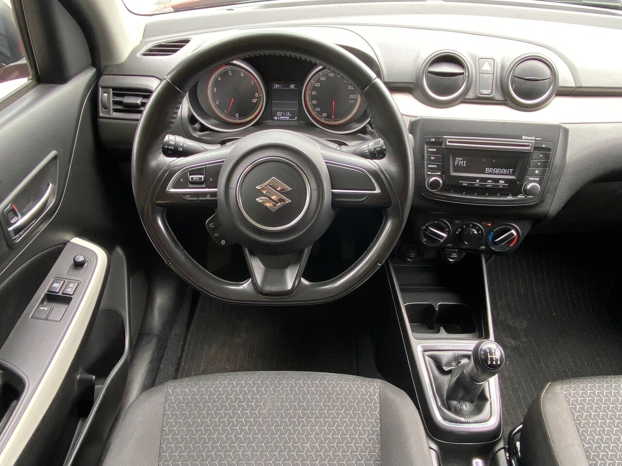 Suzuki Swift - 1.2 Comfort COMPLETE ONDERHOUDSHISTORIE BEKEND - LM VELGEN