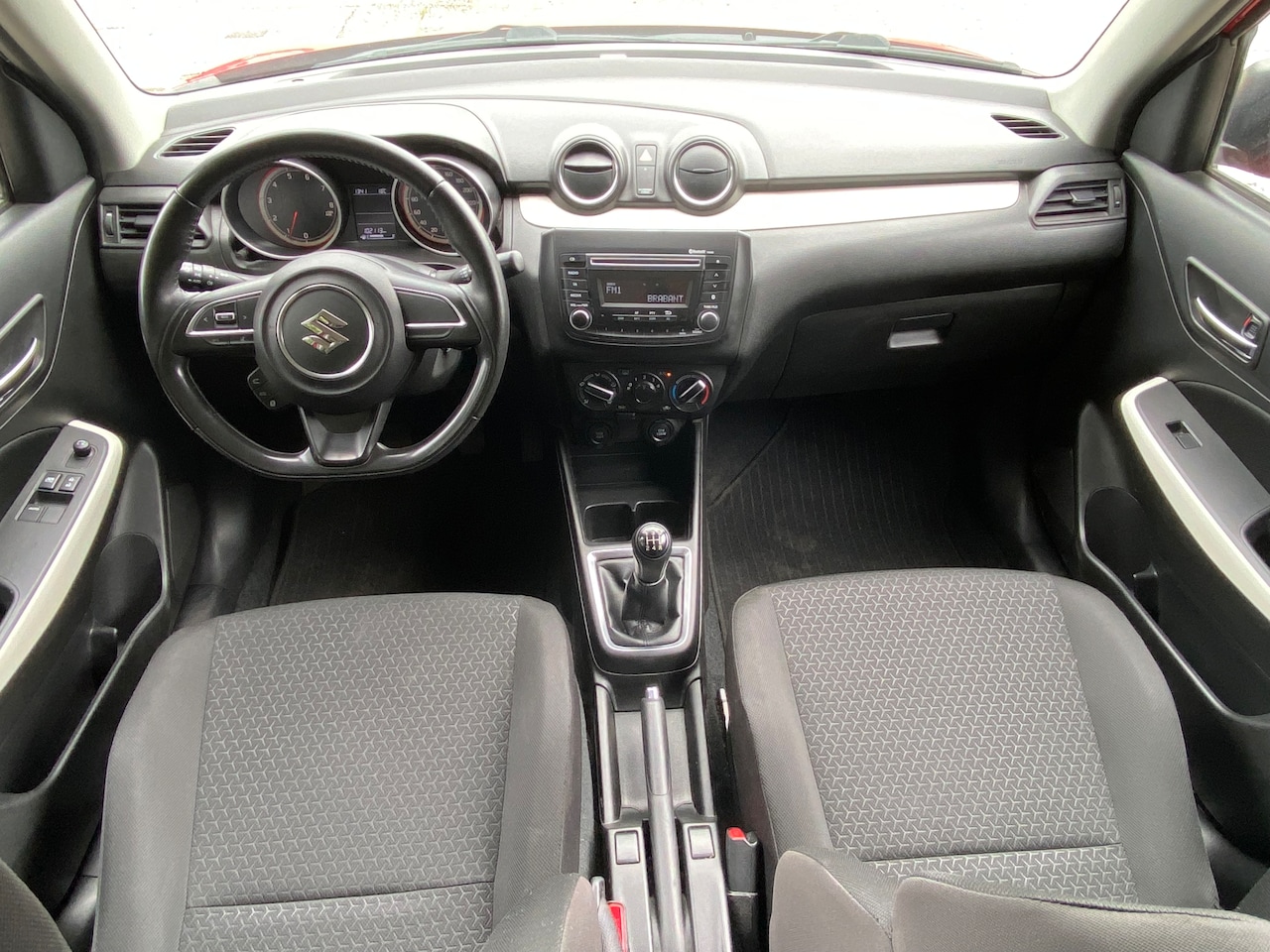 Suzuki Swift - 1.2 Comfort COMPLETE ONDERHOUDSHISTORIE BEKEND - LM VELGEN