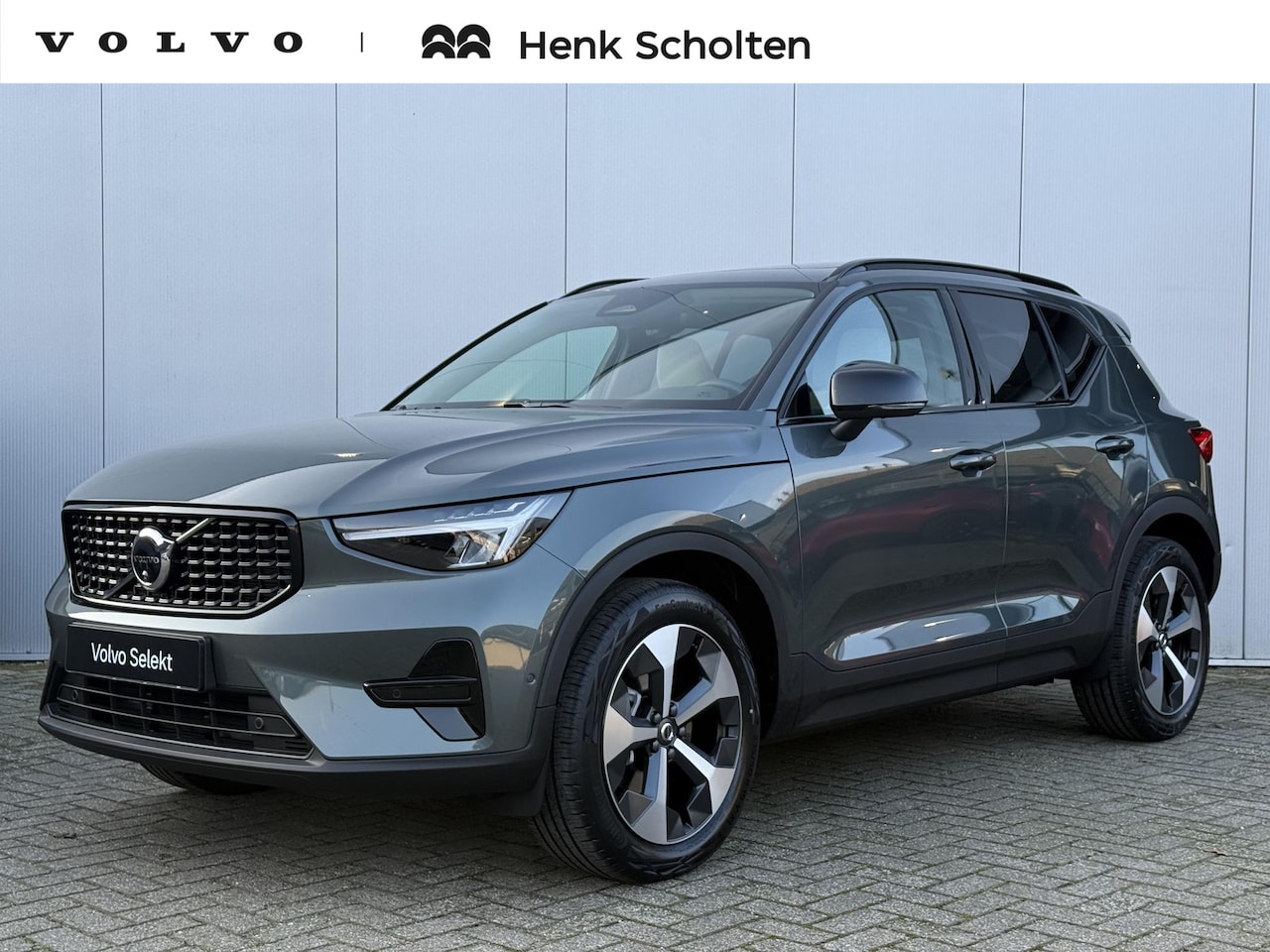 Volvo XC40 - B4 Automaat Plus Dark | Panoramadak | Harman Kardon audio | Elektrisch verstelbare stoelen - AutoWereld.nl