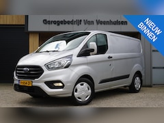 Ford Transit Custom - 320 2.0 TDCI 170pk Automaat 3-Zits L1H1 Limited Euro6 Airco Cruise Control Trekhaak LED