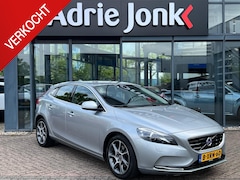 Volvo V40 - 1.6 T2 Momentum | TREKHAAK | STOELVERWARMING | ACHTERUITRIJCAMERA | NAVIGATIE | CRUISE CON