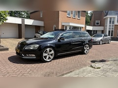 Volkswagen Passat Variant - 1.4 TSI Highl. BlM I Pan dak I NAVI I LM vlgn I Leder