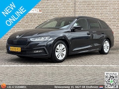 Skoda Octavia Combi - 1.0 e-TSI Sport Business Automaat | € 8.200, - NETTO | Climate | Cruise | Navi | PDC | APK