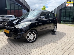Hyundai i10 - 1.0 i-Vision Airco Parkeersensoren Bluetooth NL Auto NAP