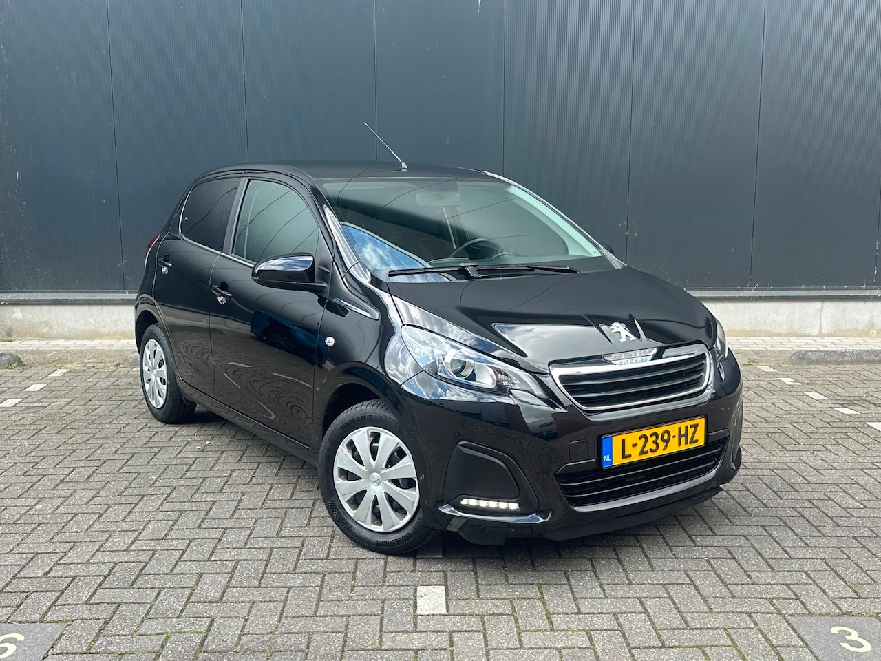 Peugeot 108 - 1.0 e-VTi Active* Dealer onderh.* 1 Eig.* N.A.P. - AutoWereld.nl