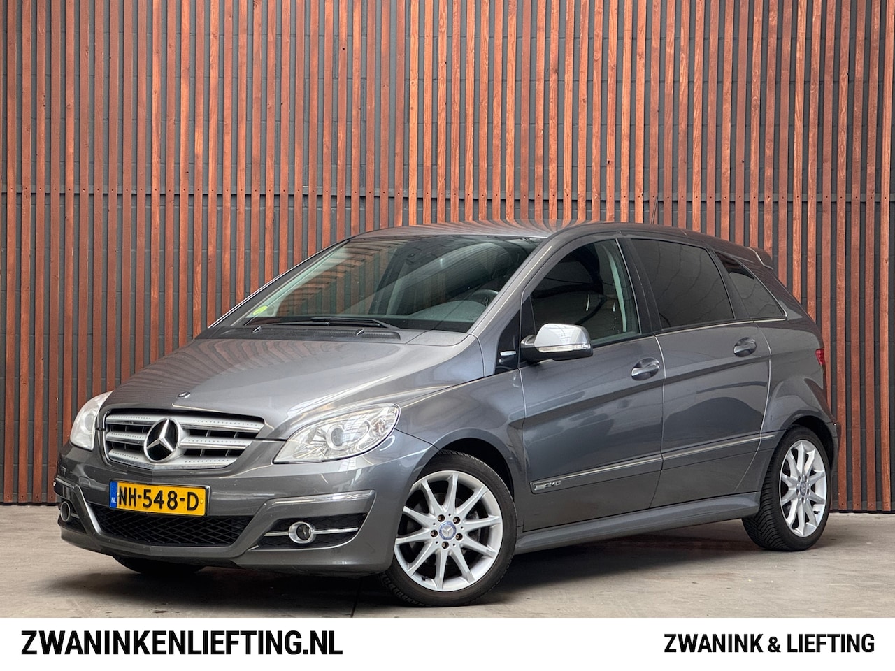 Mercedes-Benz B-klasse - 200 AMG-line NAVI-CRUISE-AIRCO-LM-VELG.-TREKHAAK - AutoWereld.nl