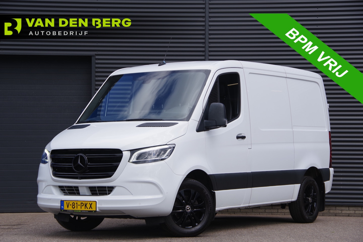 Mercedes-Benz Sprinter - 317 1.9 CDI L1H1 RWD AUT. LED, TREKHAAK, LEDER, 360 CAMERA, STANDKACHEL, STOELVERWARMING, - AutoWereld.nl