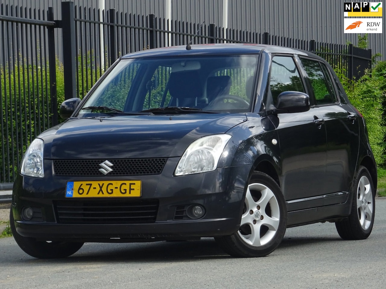 Suzuki Swift - 1.3 GLX 5-DEURS NAP/AIRCO/NIEUWE APK - AutoWereld.nl