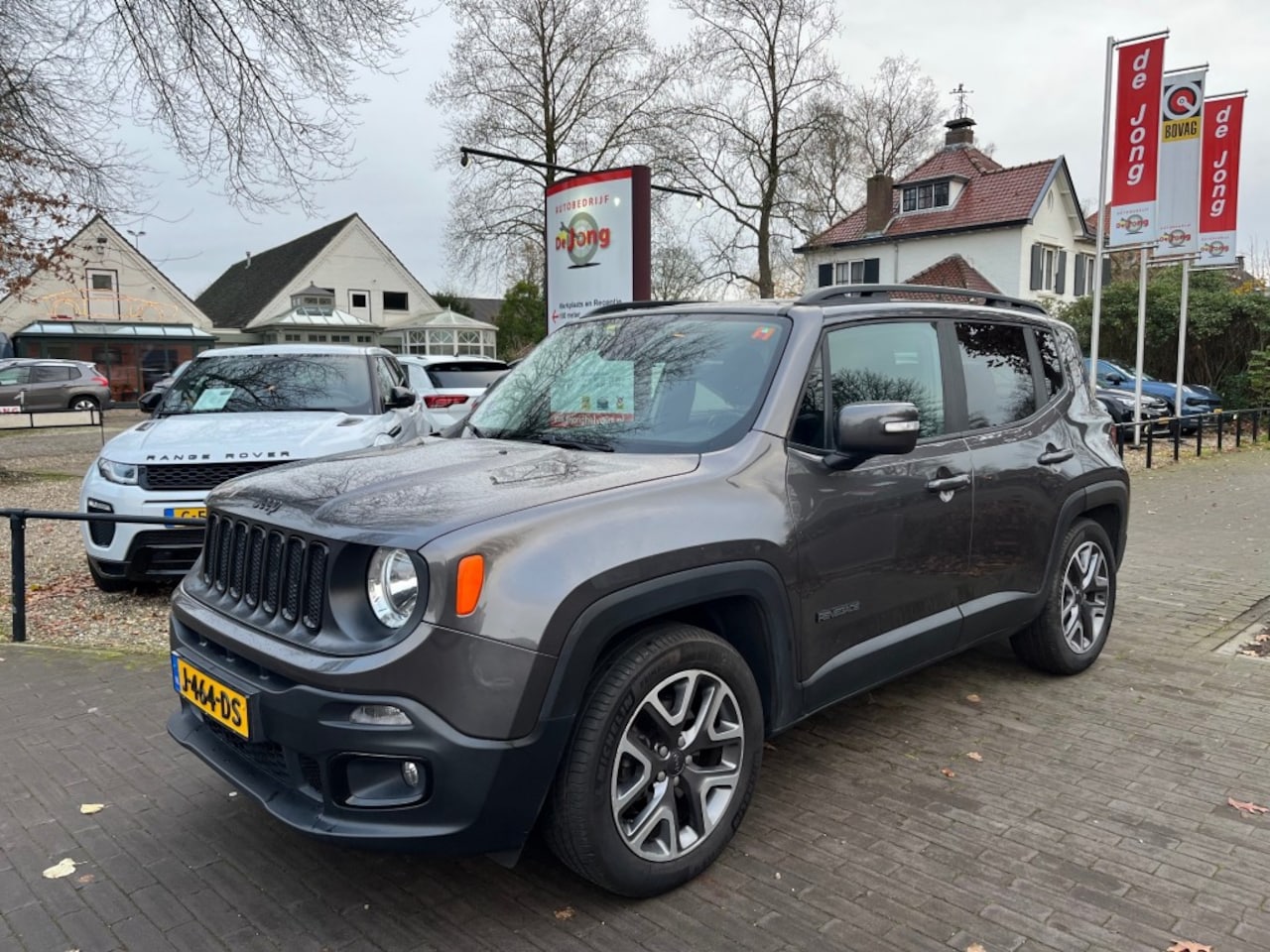Jeep Renegade - 1.6 E-TORQ / CARPLAY / CRUISE CTR. / TREKHAAK / 18'' LM-VELGEN - AutoWereld.nl