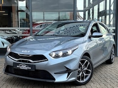 Kia Cee'd - Ceed 1.5 T-GDI AUTOMAAT DYNAMICLINE NAVI PDC WINTERPACK