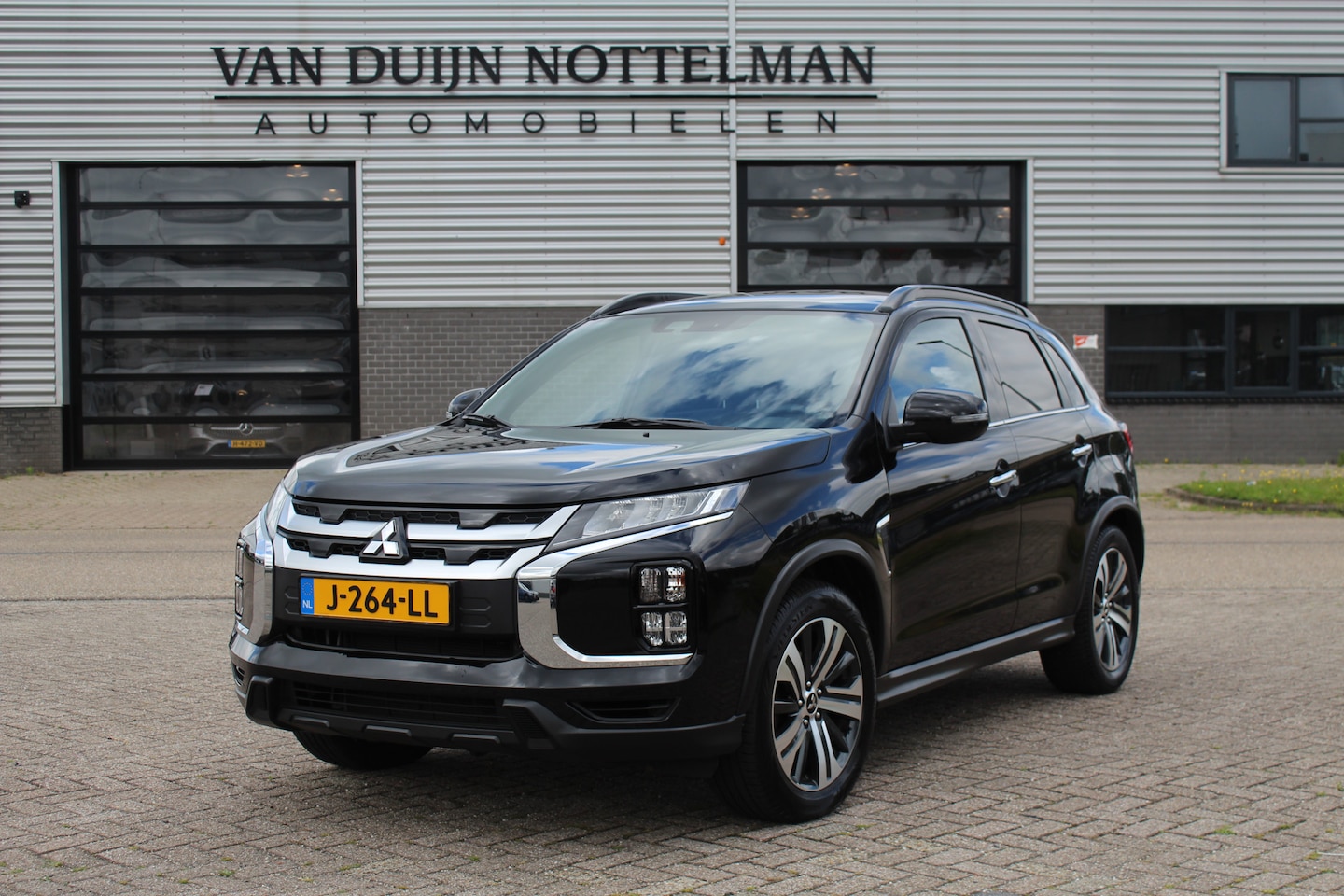 Mitsubishi ASX - 2.0 Instyle / Carplay / Camera / Keyless / Leer / N.A.P. - AutoWereld.nl