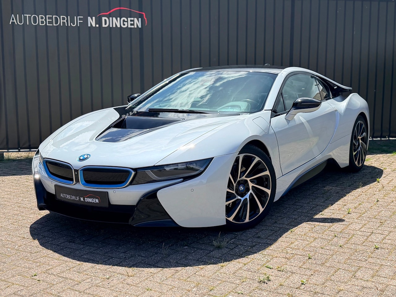 BMW i8 - 1.5 Harman/kardon wit metallic - AutoWereld.nl