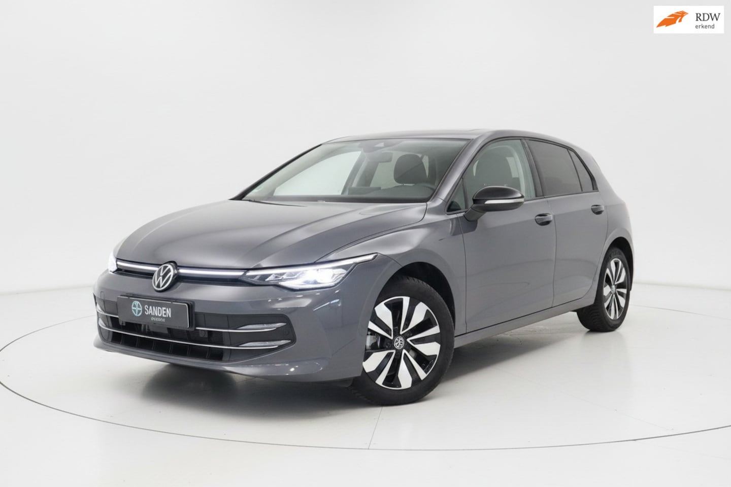 Volkswagen Golf - 1.5 TSI Life Edition|115 pk|LED|Navigatie|Camera|Stoel+stuurverwarming|Sfeerverlichting - AutoWereld.nl