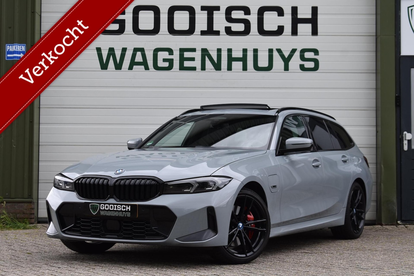 BMW 3-serie Touring - 320e M Sport | Pano | Head UP | Adaptive Cruise | - AutoWereld.nl