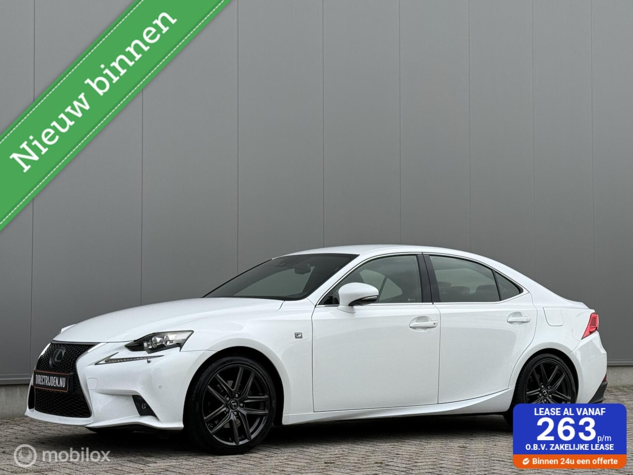 Lexus IS - 300h F Sport Edition | Trekhaak | Dealer onderhoud - AutoWereld.nl