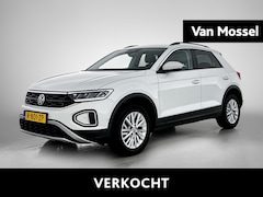 Volkswagen T-Roc - 1.5 TSI Life 75 Edition | 150 PK | Automaat | Trekhaak | Digitale cockpitscherm | Parkeers