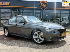 BMW 3-serie - 320i High Executive | Automaat | Navi | Cruise | Airco |