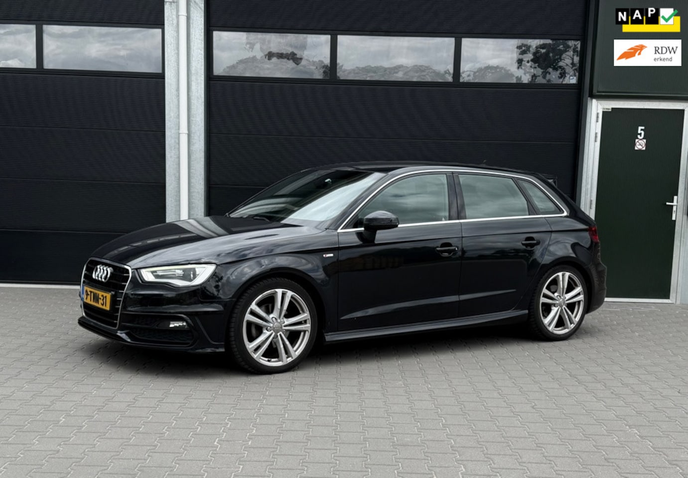Audi A3 Sportback - 1.4 TFSI CoD Ambition Pro Line S/Airco/NetjesLees tekst - AutoWereld.nl