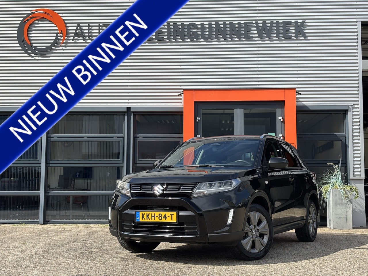 Suzuki Vitara - 1.5 Hybrid Select / Allseason Banden / Navi / Stoelverwarming / Applecarplay/AndroidAuto / - AutoWereld.nl