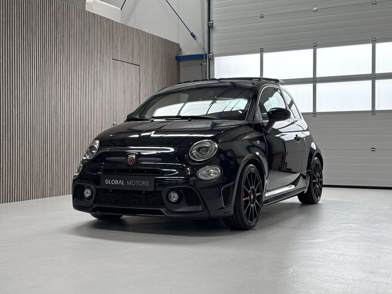 Fiat 500 Abarth - 1.4 T-Jet Competizione 180PK - CARBON SABELT STOELEN - SCHUIFDAK - MONZA UITLAAT - GROOTBE - AutoWereld.nl
