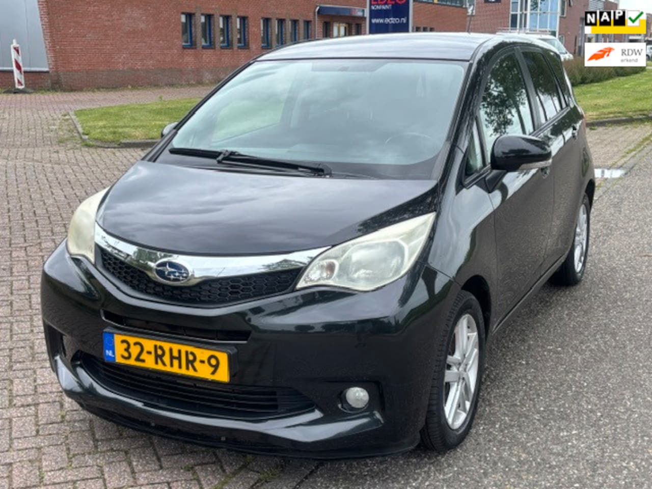 Subaru Trezia - 1.3 Luxury Airco Electric pakket Audio-CD LMV 16"ABS ESP Colorpakket Multmedia EBD Trekhaa - AutoWereld.nl