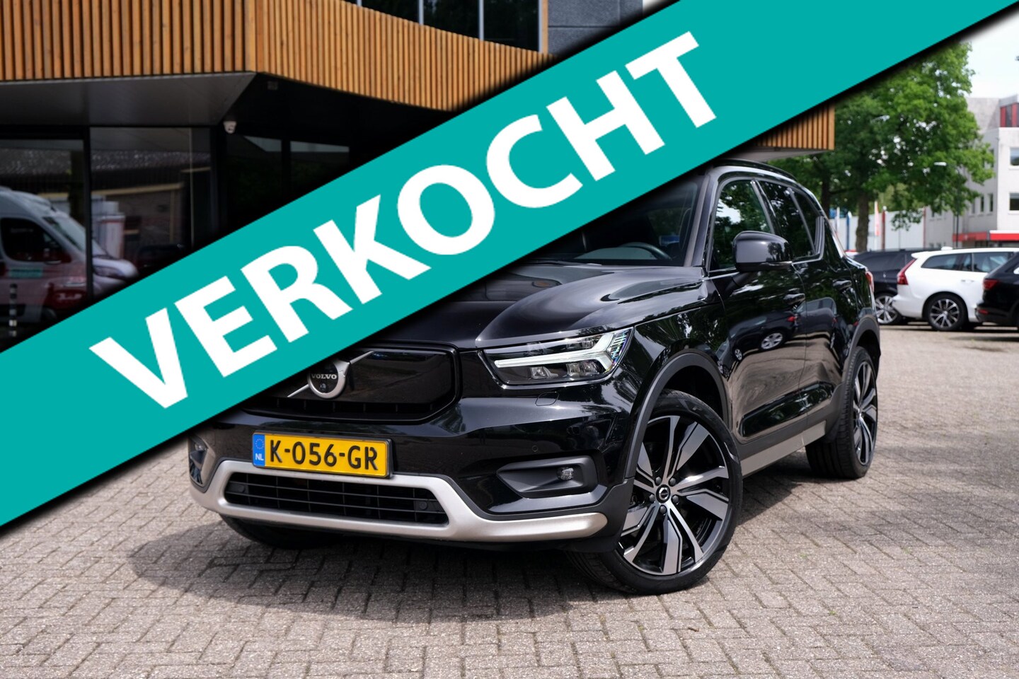 Volvo XC40 - Recharge P8 AWD R-Design|Pilotassist|ACC|SoH94%|Pano|HK|Trekhaak|Stoelverwarming|Stuurwiel - AutoWereld.nl