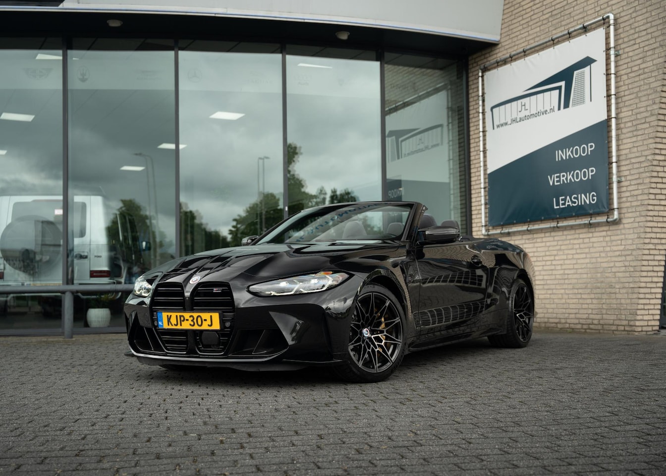BMW M4 - Competition xDrive Cabrio *CERAMIC*CARBON*M-DRIVERS-PACKAGE*FULL* - AutoWereld.nl