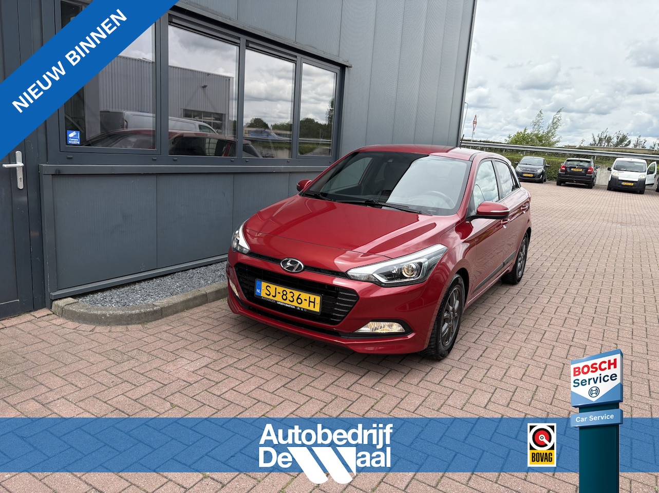 Hyundai i20 - 1.0 T-GDi 100pk Black Edition 5-drs. CAMERA/NAVI/CARPLAY/CRUISE/PDC/TREKHAAK - AutoWereld.nl