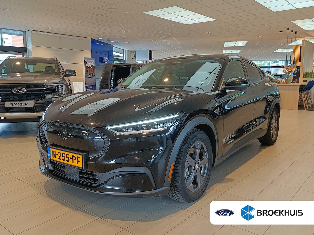 Ford Mustang Mach-E - RWD 75 kWh | 98% SoH | 360 Camera | B&O | All-Season | Dealer Onderhouden | BTW-Auto | Ach - AutoWereld.nl