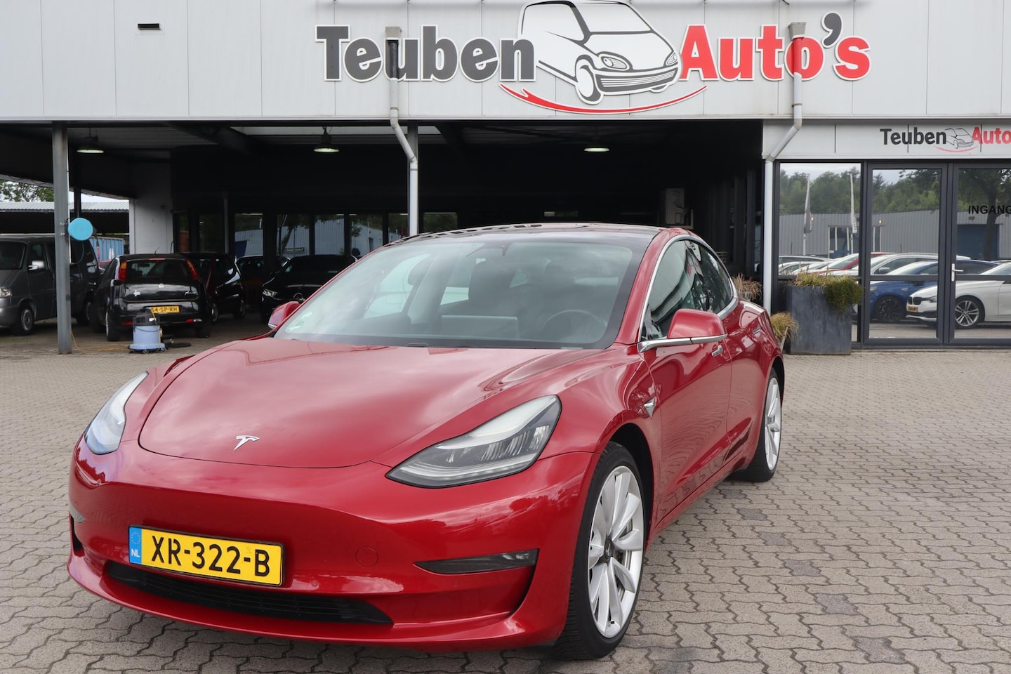 Tesla Model 3 - Long Range RWD Long Range AWD 75 kWh | SOH 83 % | Schade Zie foto's | - AutoWereld.nl