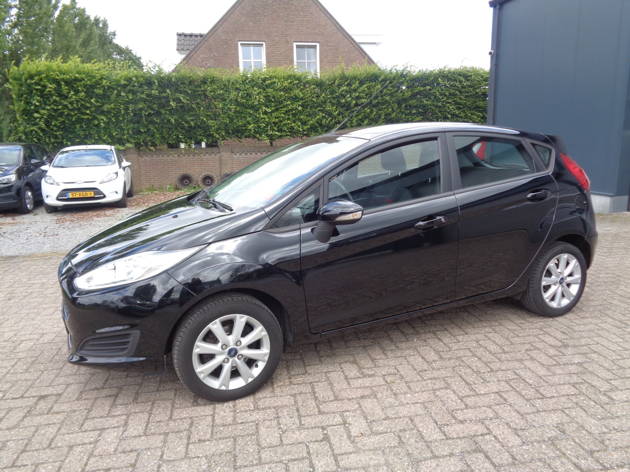 Ford Fiesta - 1.0 Style airco, trekhaak, LM velgen - AutoWereld.nl