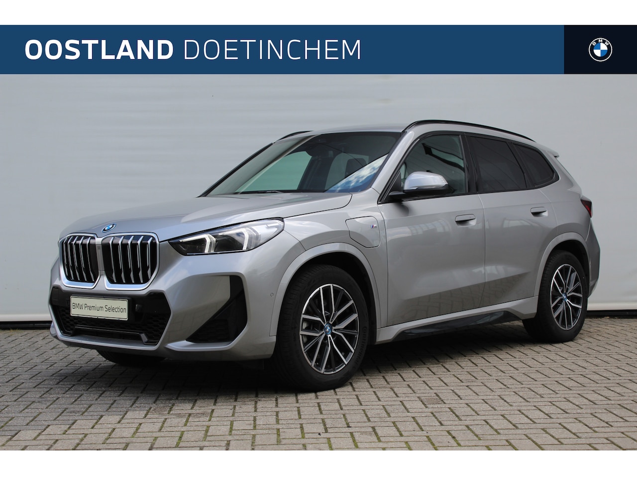 BMW X1 - xDrive25e M Sport Automaat / Sportstoelen / Comfort Access / Achteruitrijcamera / Adaptiev - AutoWereld.nl
