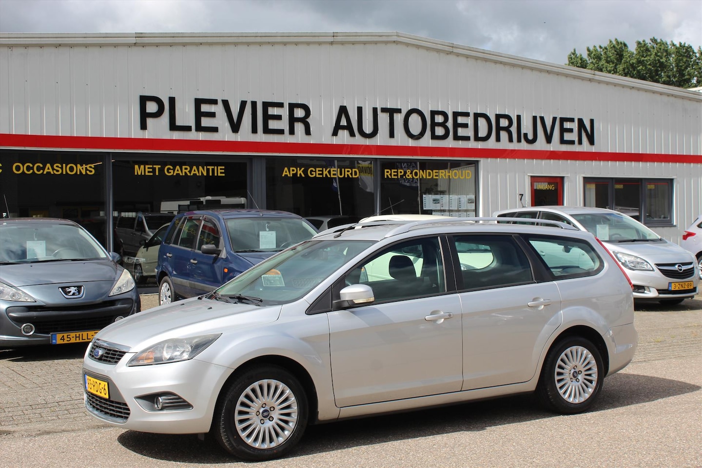 Ford Focus - 1.8 16V 125PK Limited - AutoWereld.nl