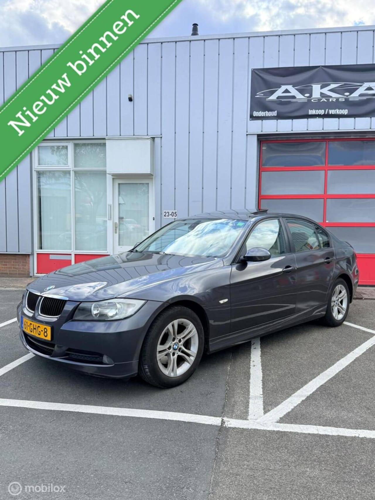 BMW 3-serie - 320i High Executive |Rijklaar - AutoWereld.nl