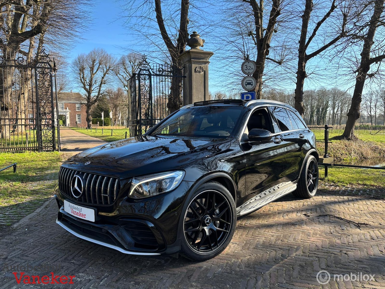 Mercedes-Benz GLC-klasse - 63AMG BTW auto |HUD|PANO|21 inch|360|1e eig|GRIJS KENTEKEN - AutoWereld.nl