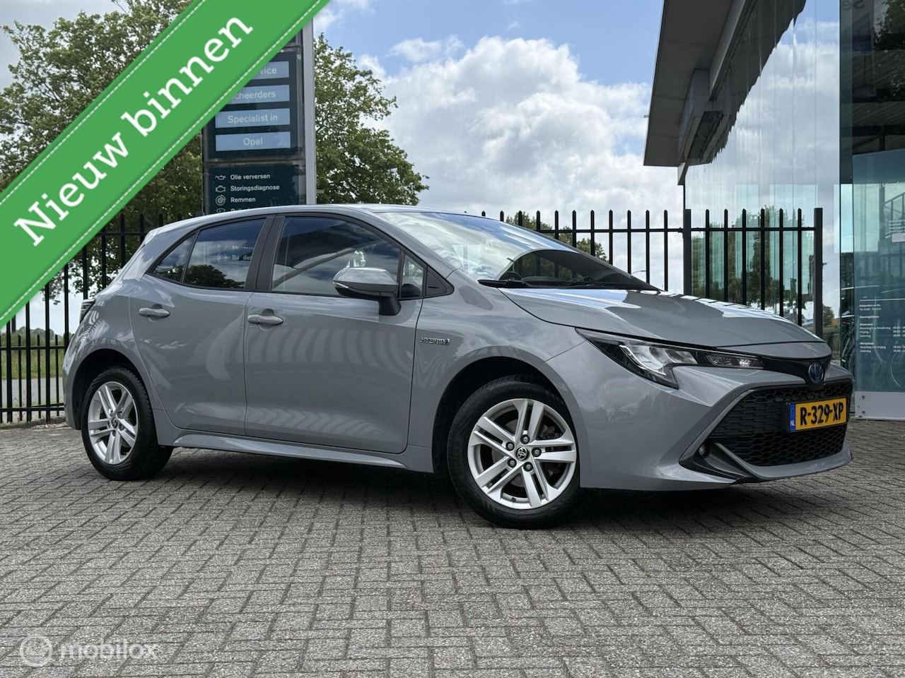 Toyota Corolla - 1.8 Hybrid Executive | Winterpack | Led - AutoWereld.nl